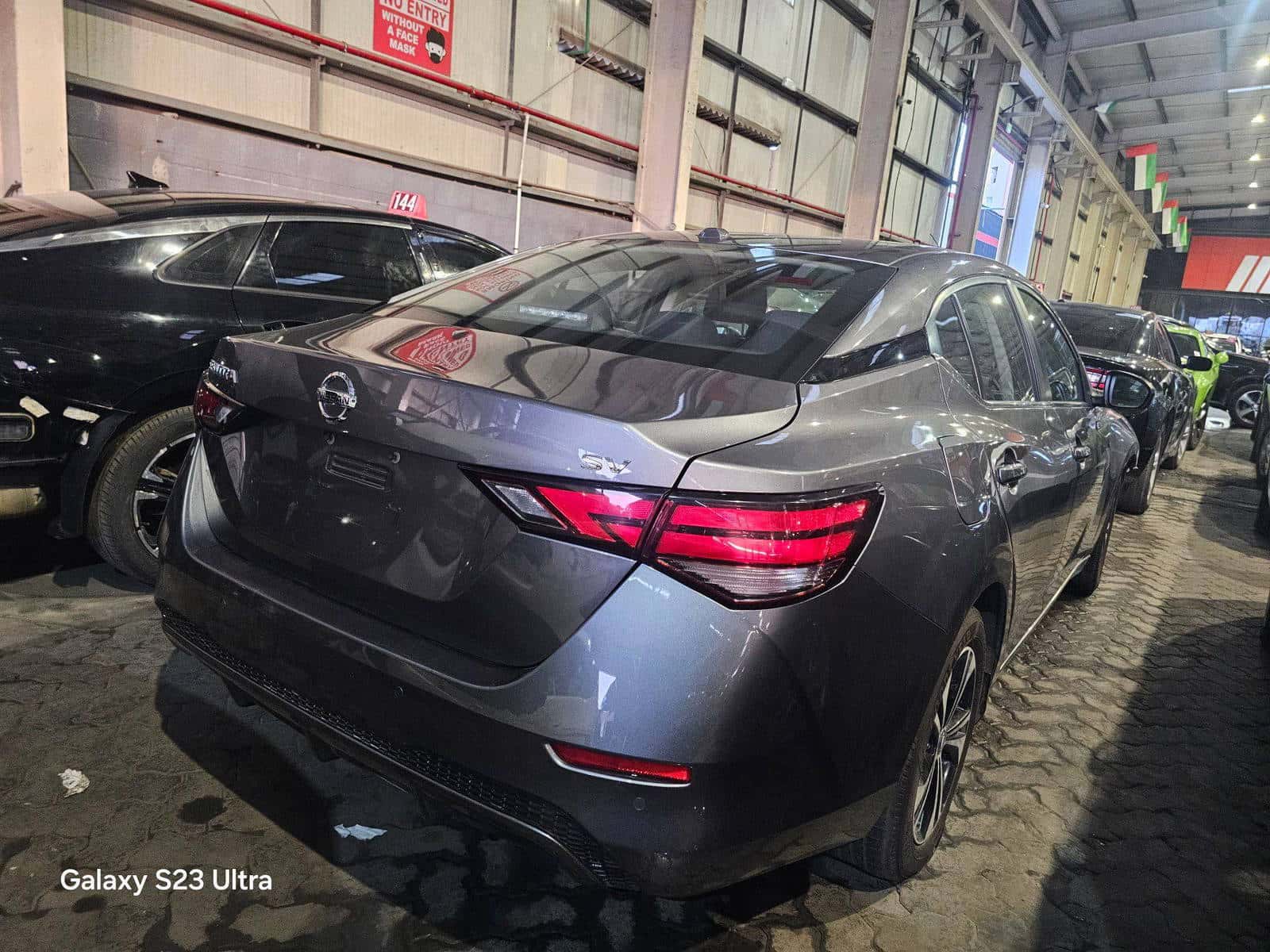 NISSAN SENTRA - Exterior