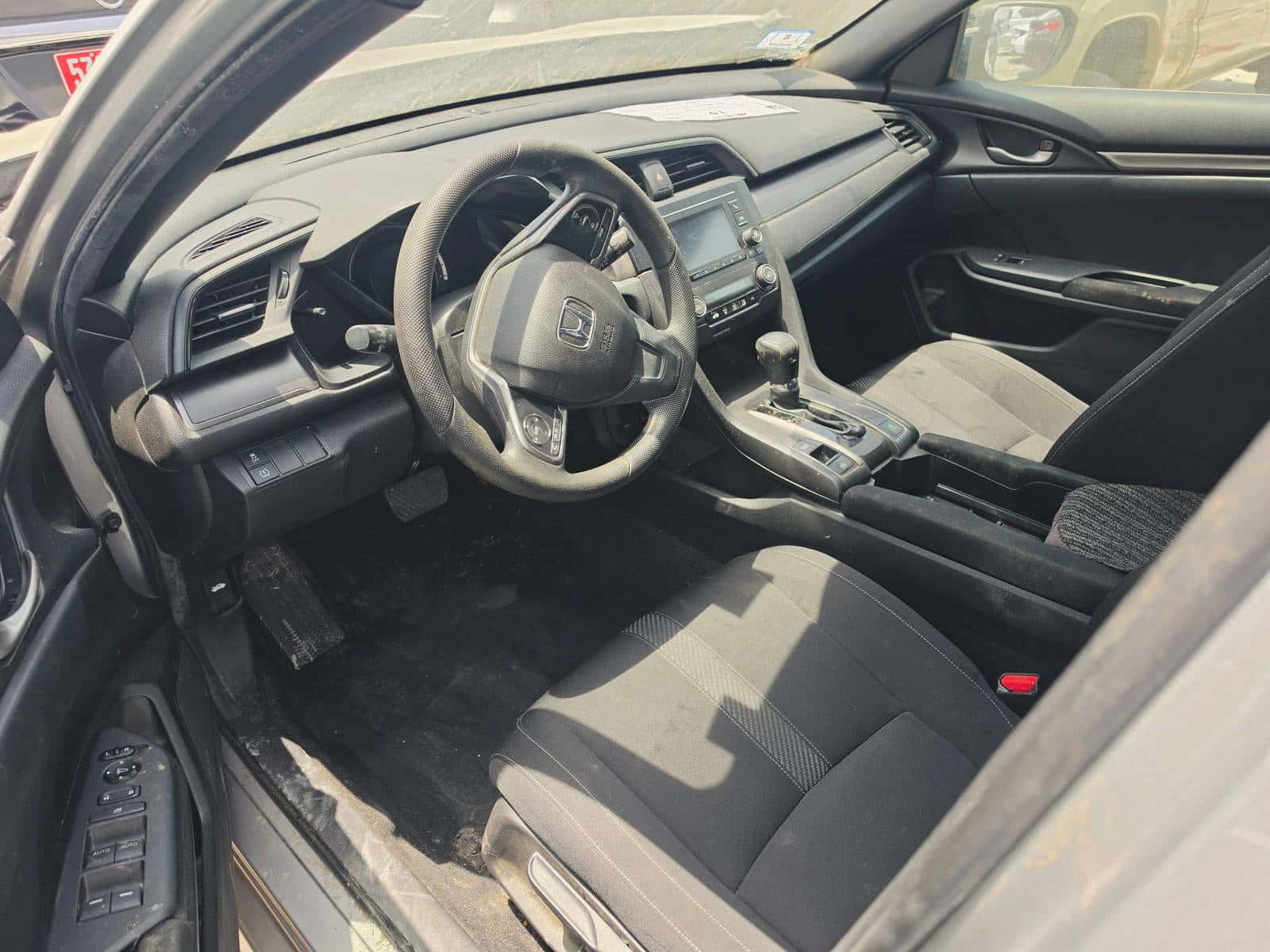 Honda Civic 2018 thumbnail 7