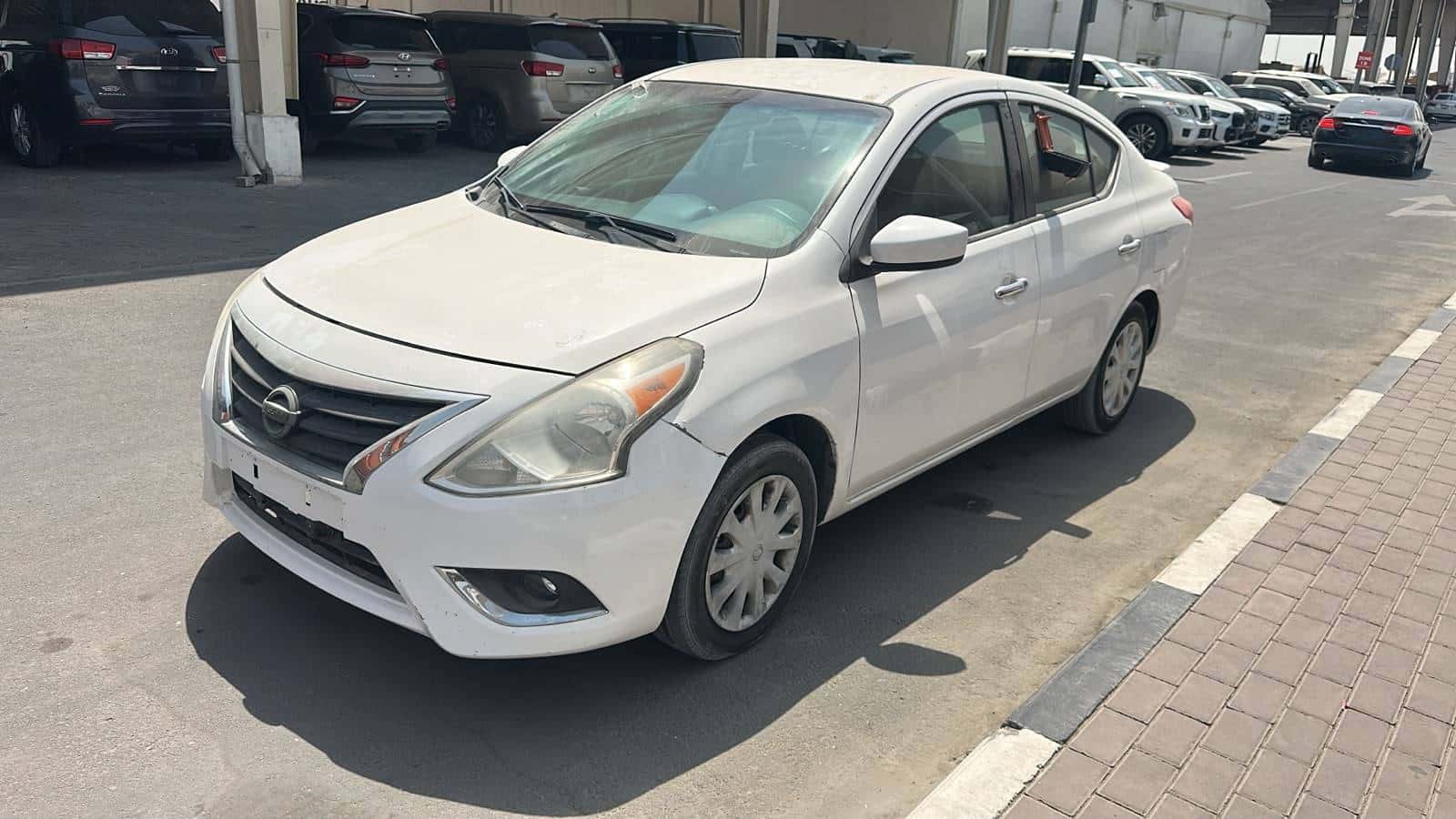 Nissan Versa 2019 thumbnail 4