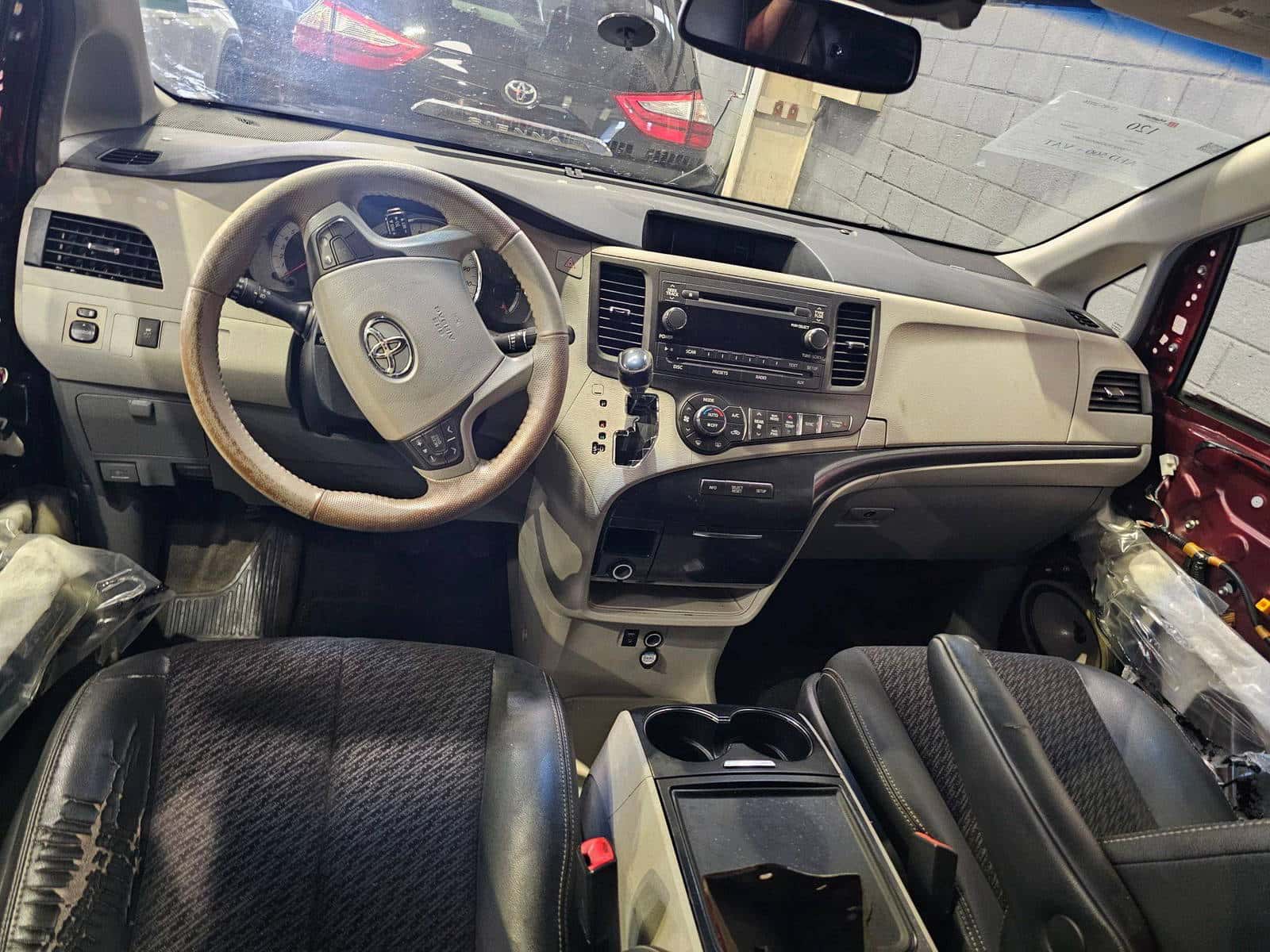 TOYOTA SIENNA 2013 thumbnail 5