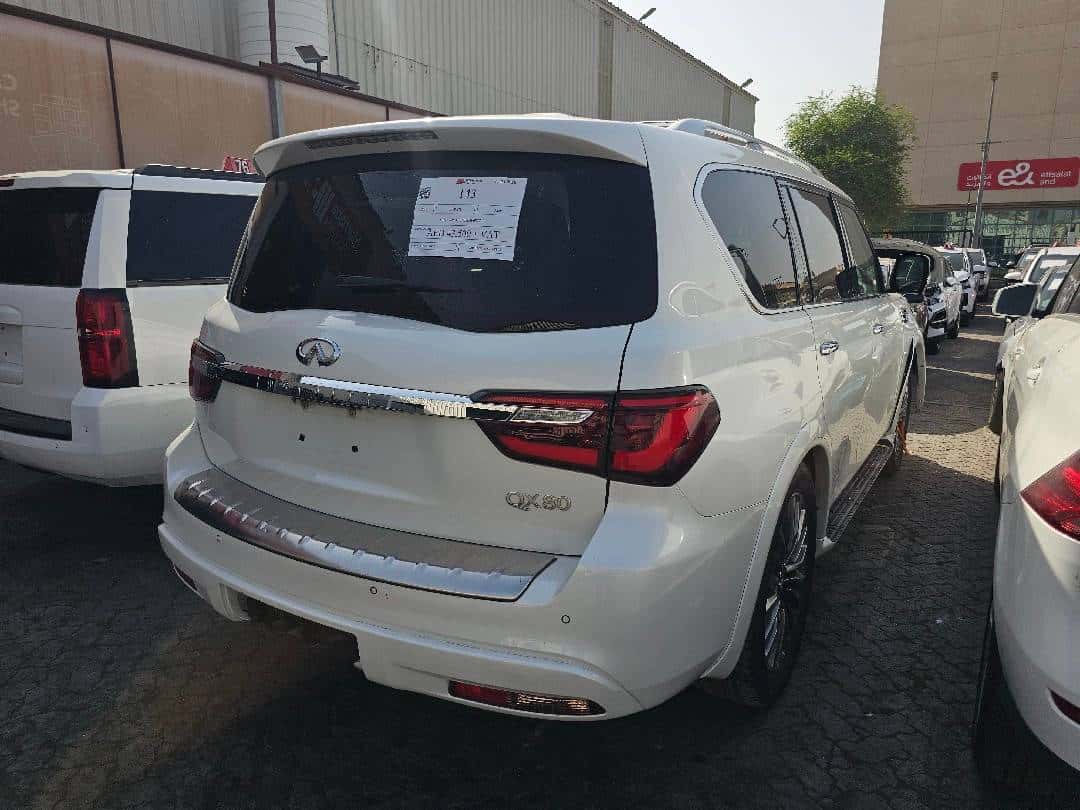 INFINITI QX80 2019 thumbnail 1