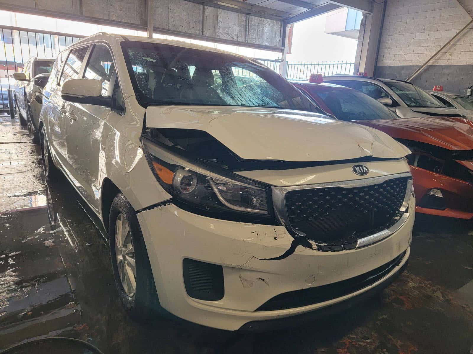 KIA SEDONA - Exterior