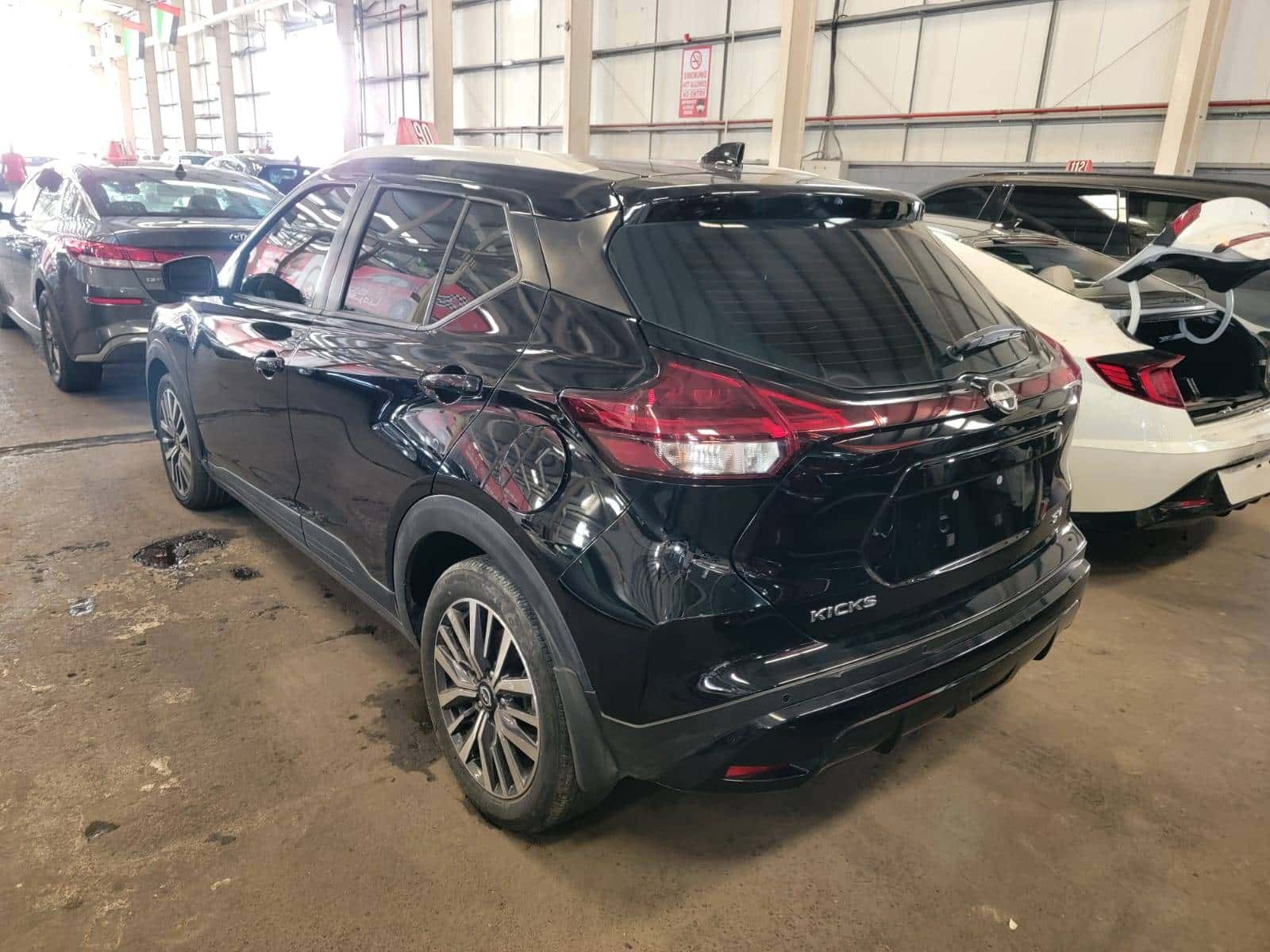 NISSAN KICKS 2023 thumbnail 5