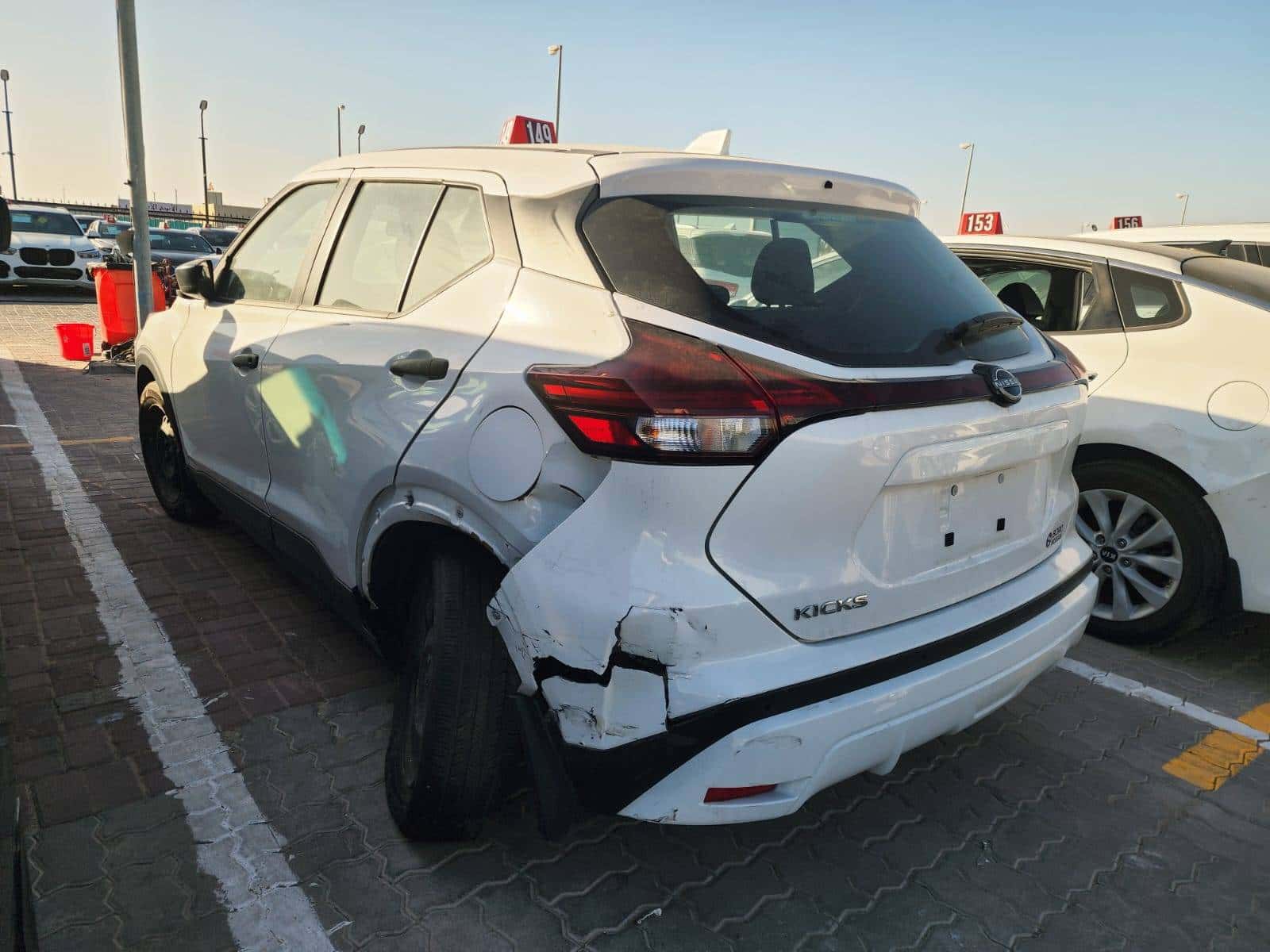 NISSAN KICKS 2023 thumbnail 5