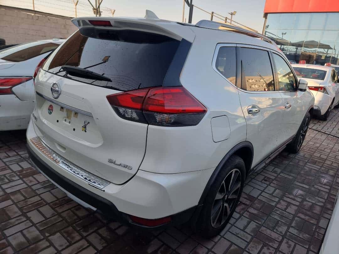 Nissan Rogue 2017 thumbnail 5