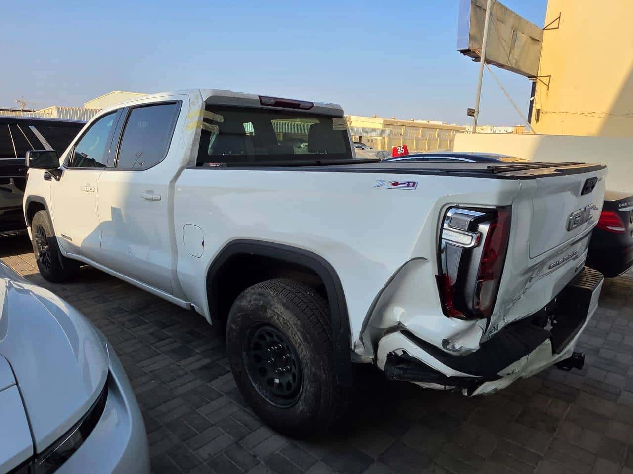 GMC SIERRA K1500 2023 thumbnail 4