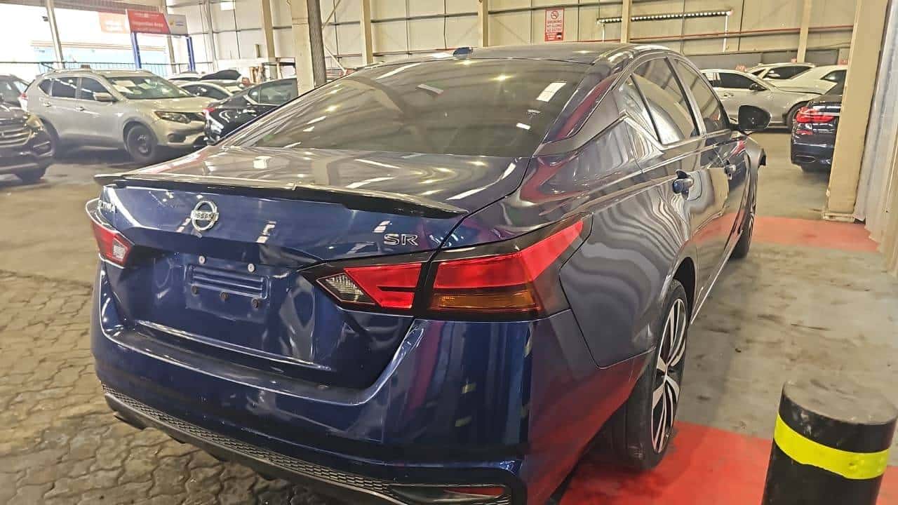 NISSAN ALTIMA - Exterior