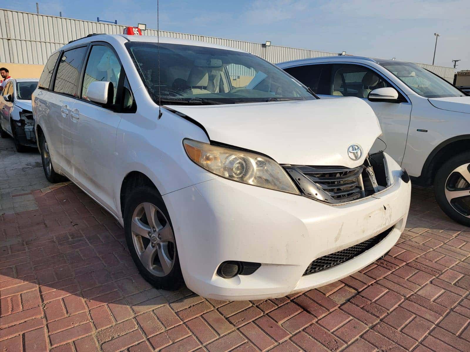 TOYOTA SIENNA 2013 thumbnail 5