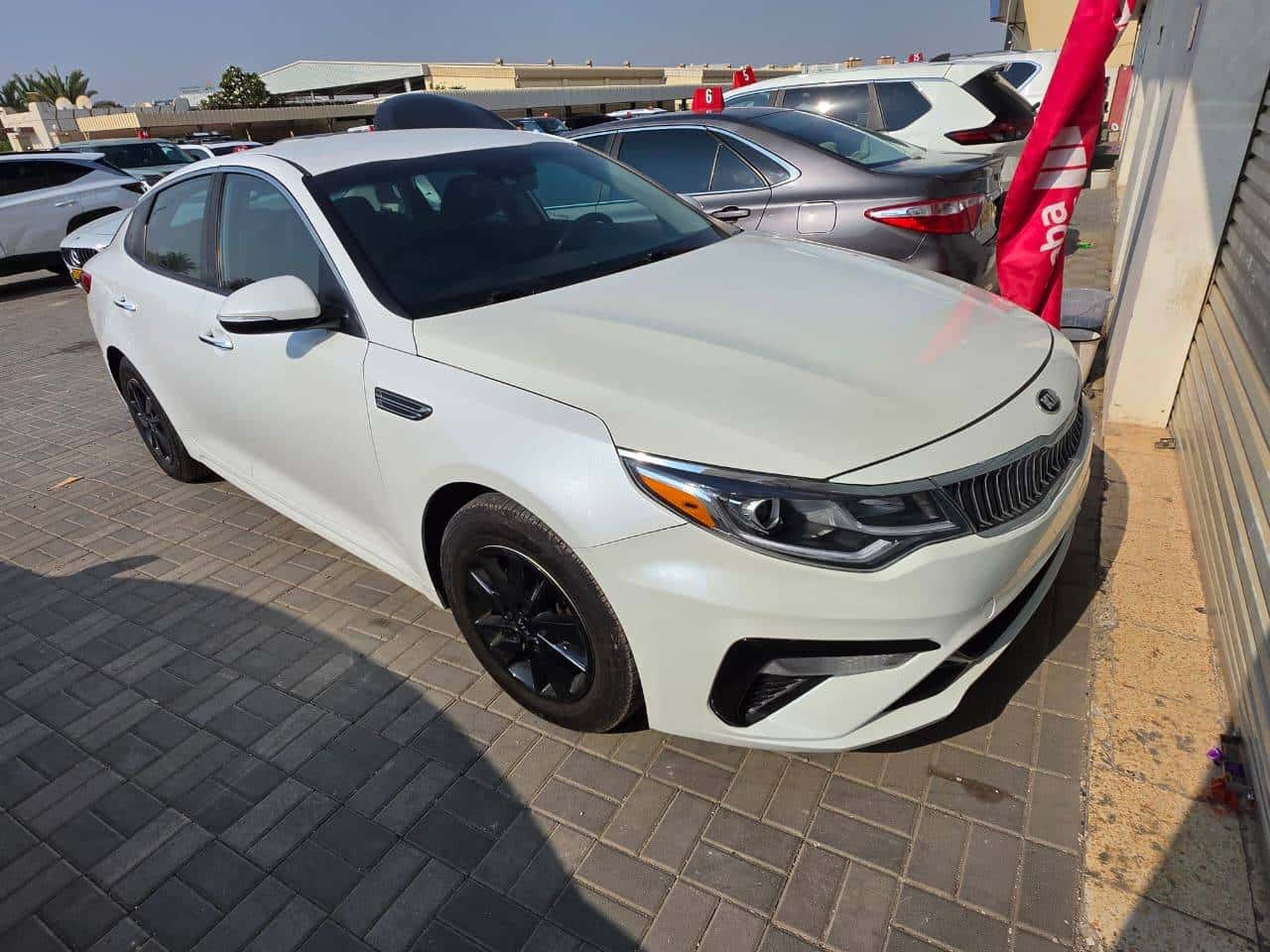Kia Optima 2019 thumbnail 1