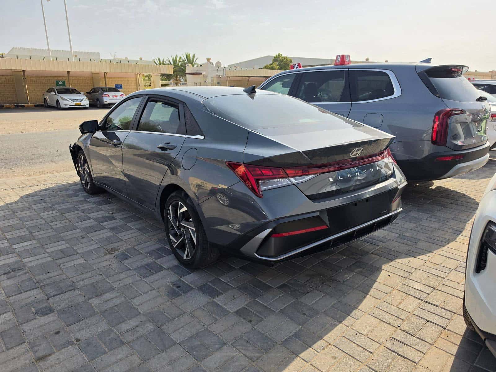 HYUNDAI ELANTRA 2025 thumbnail 5