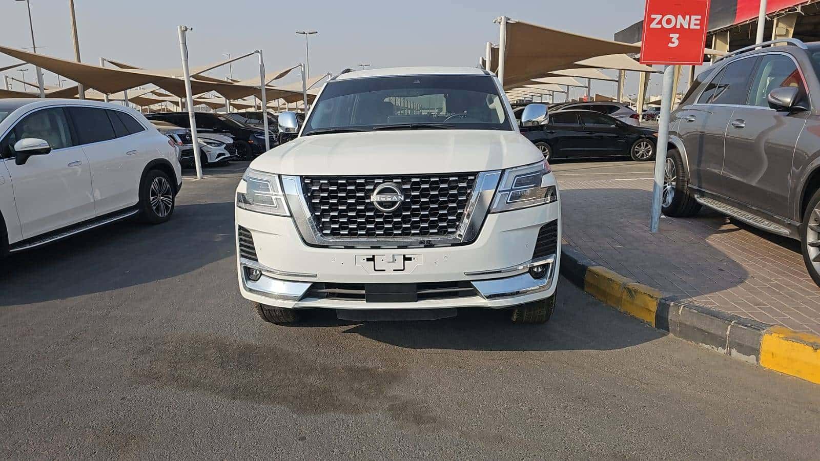 Nissan Armada 2023 thumbnail 2