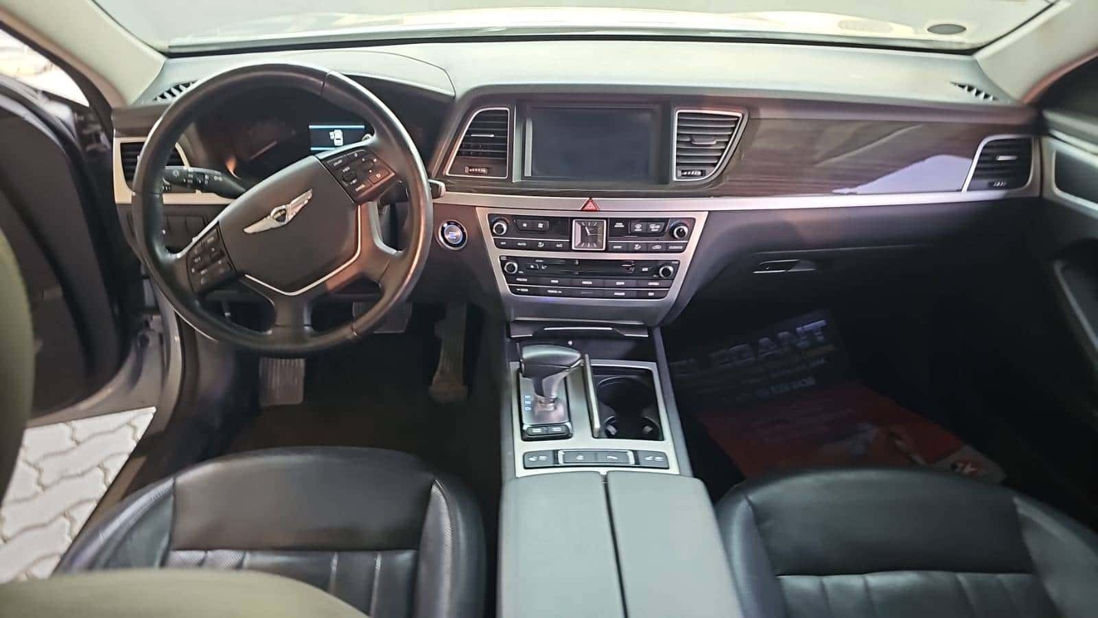 Genesis G80 2017 thumbnail 7