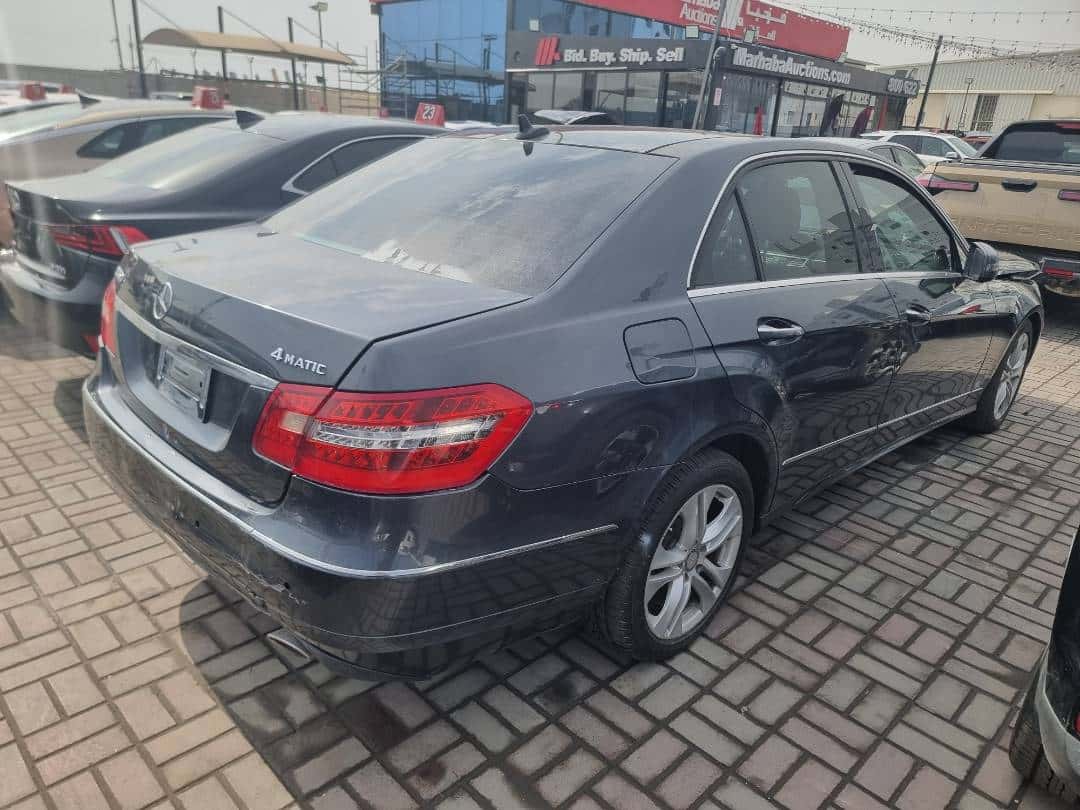 MERCEDES BENZ E 350 - Exterior