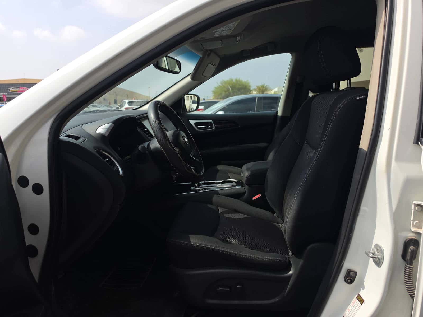 Nissan Pathfinder 2017 thumbnail 6