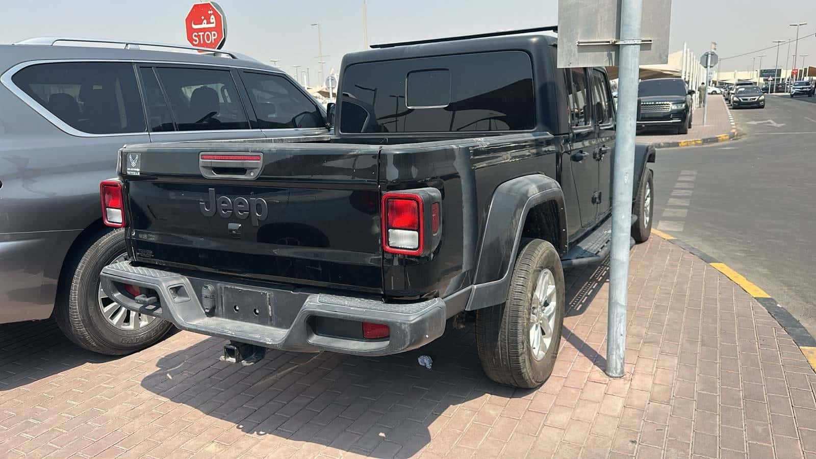Jeep Gladiator 2023 thumbnail 5