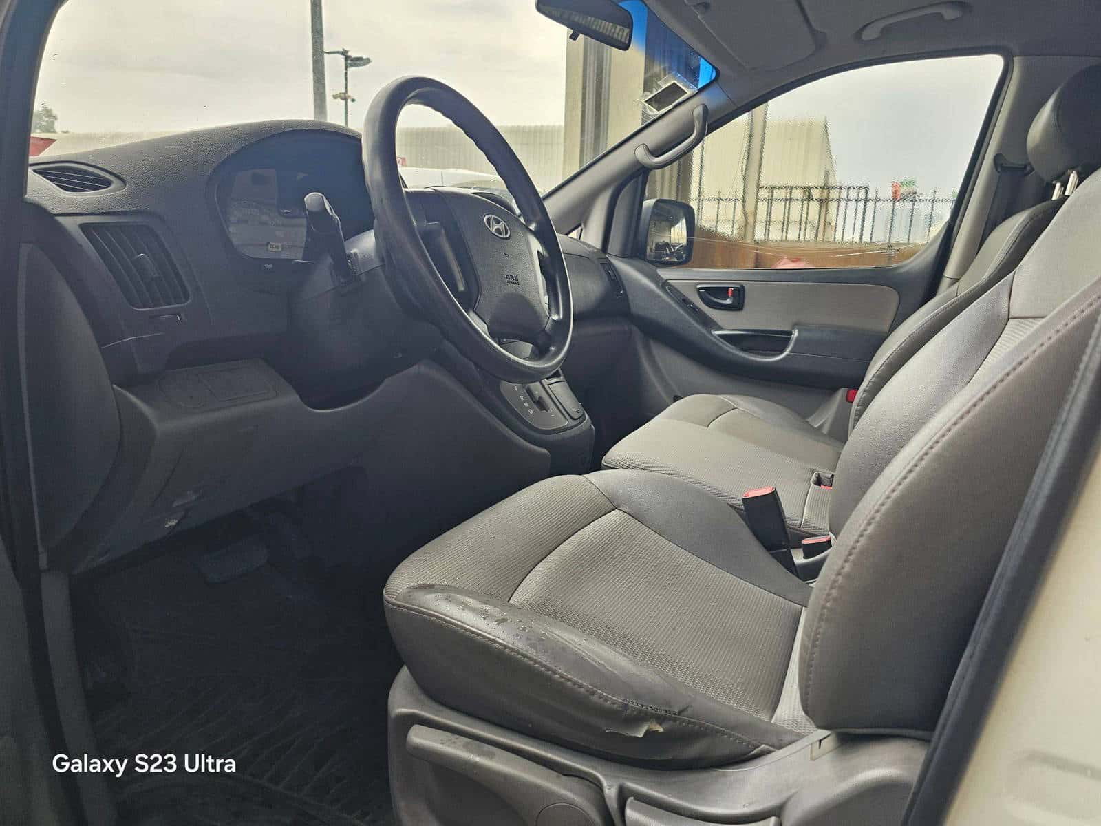 HYUNDAI GRAND STAREX - Exterior