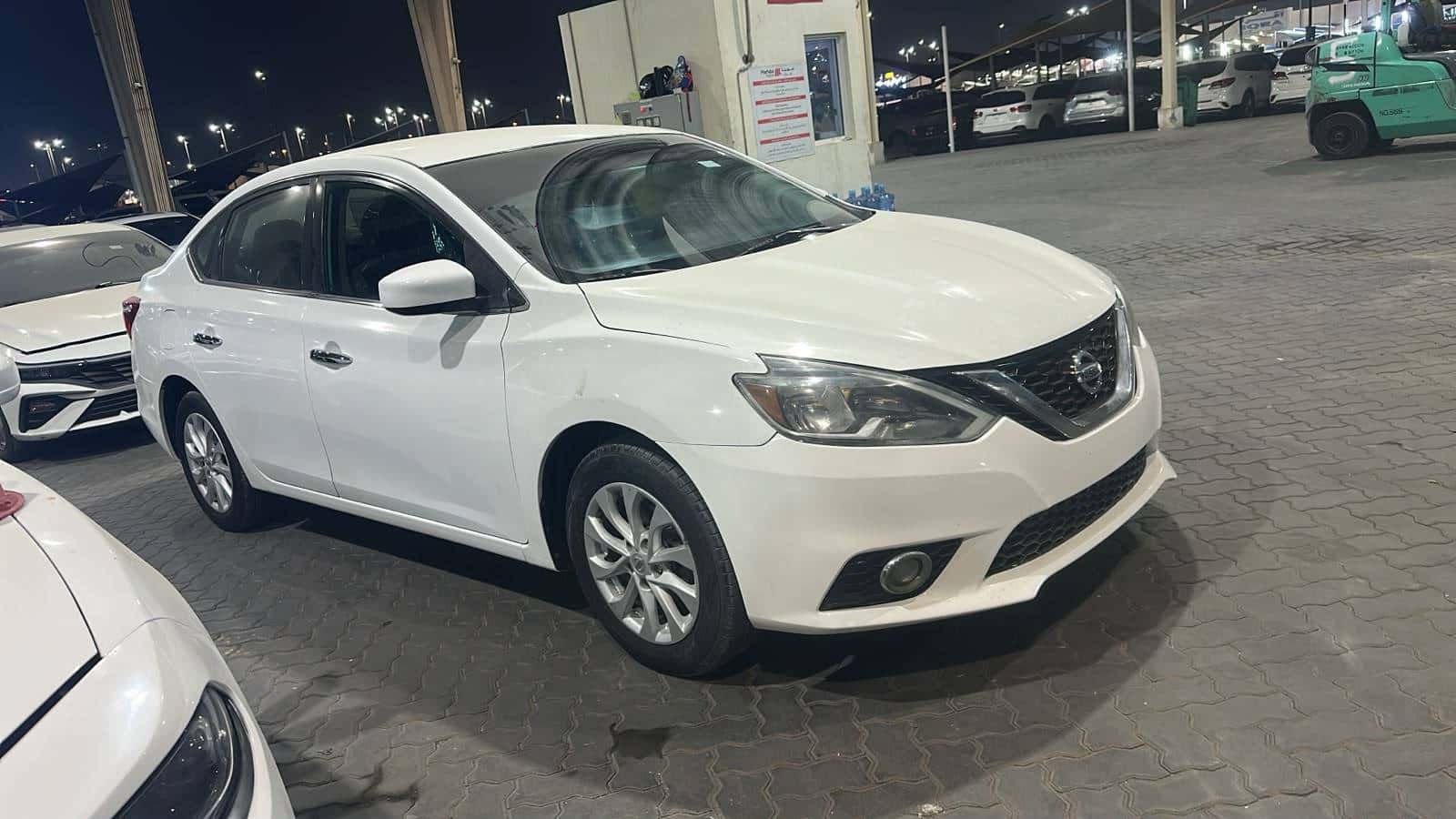 Nissan Sentra 2019 thumbnail 2