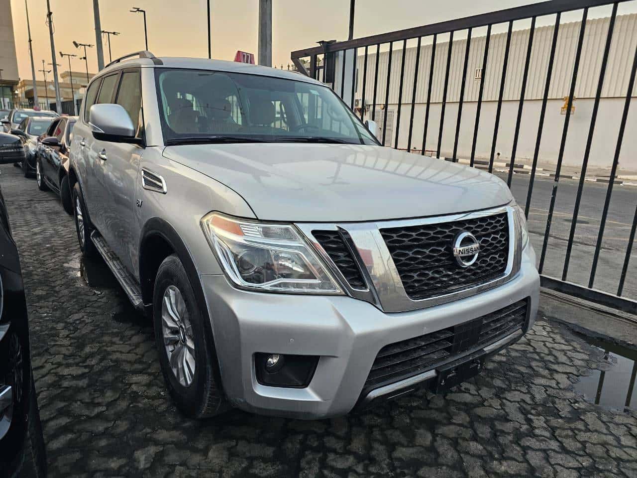 Nissan Armada 2020 thumbnail 2