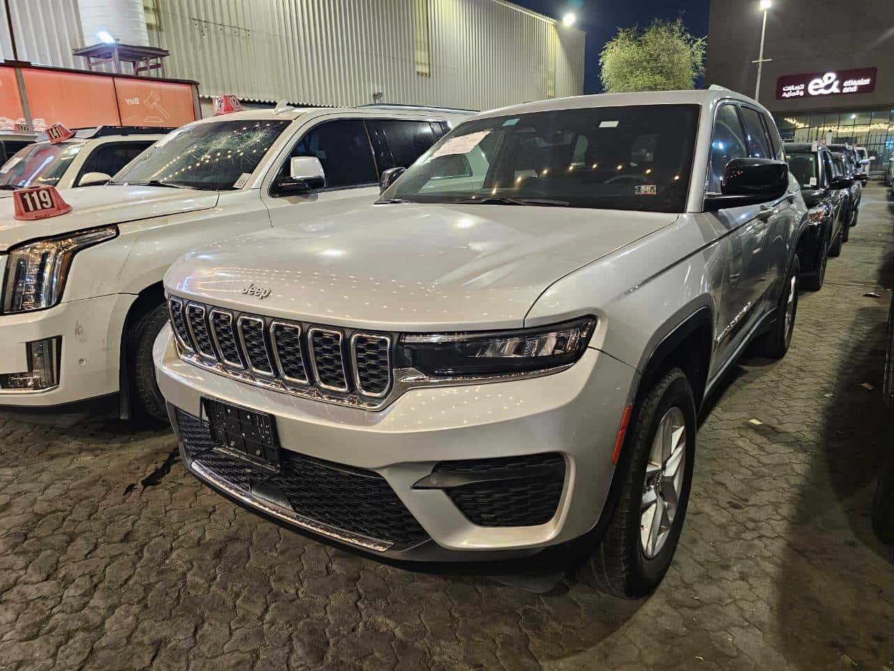 JEEP GRAND CHEROKEE LAREDO 2024 thumbnail 3
