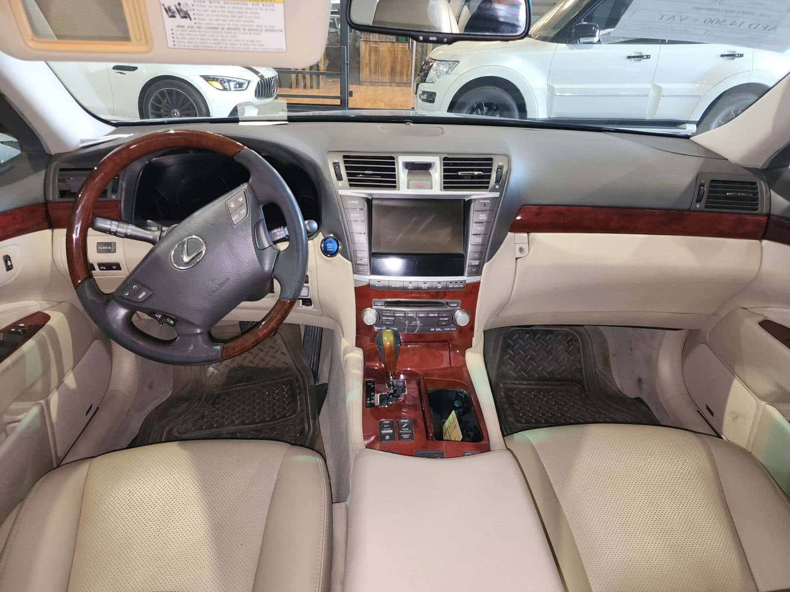 LEXUS LS 460 - Exterior