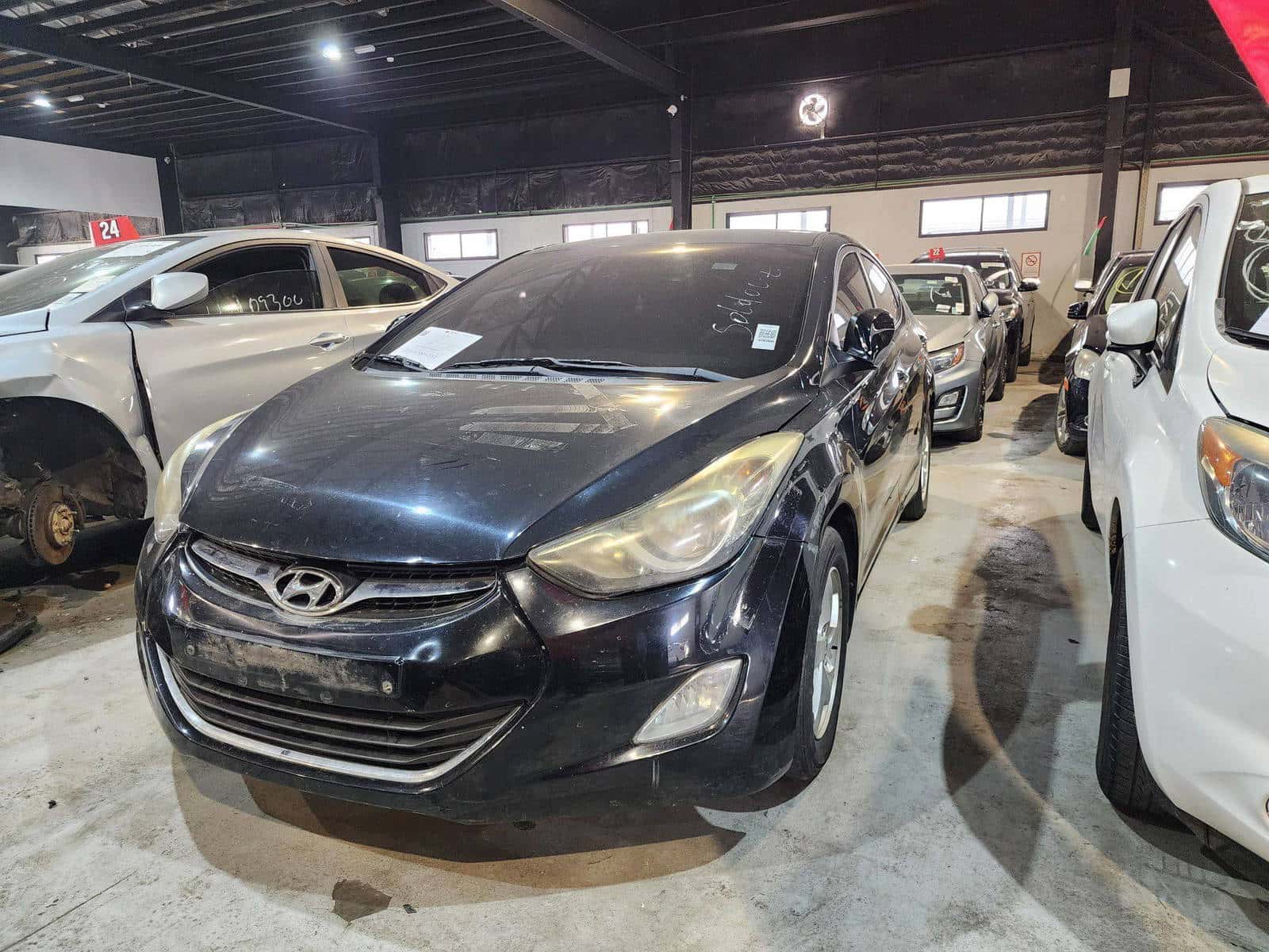 HYUNDAI AVANTE - Exterior