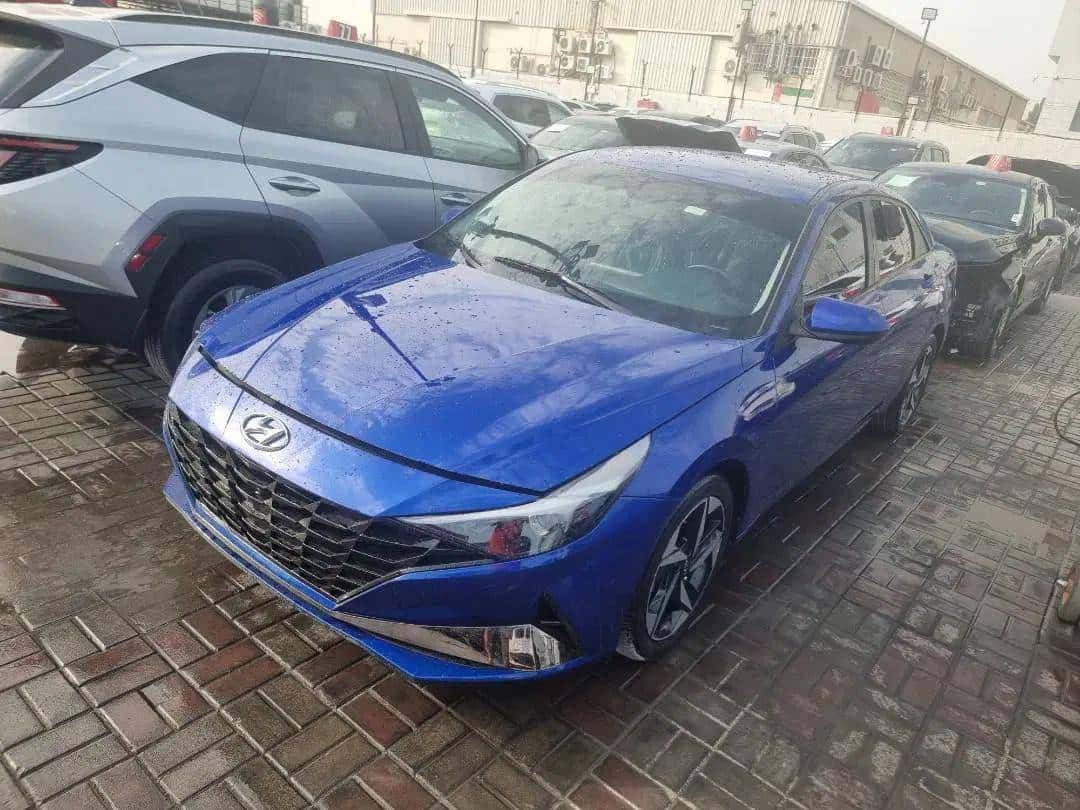 Hyundai Elantra 2023 thumbnail 1