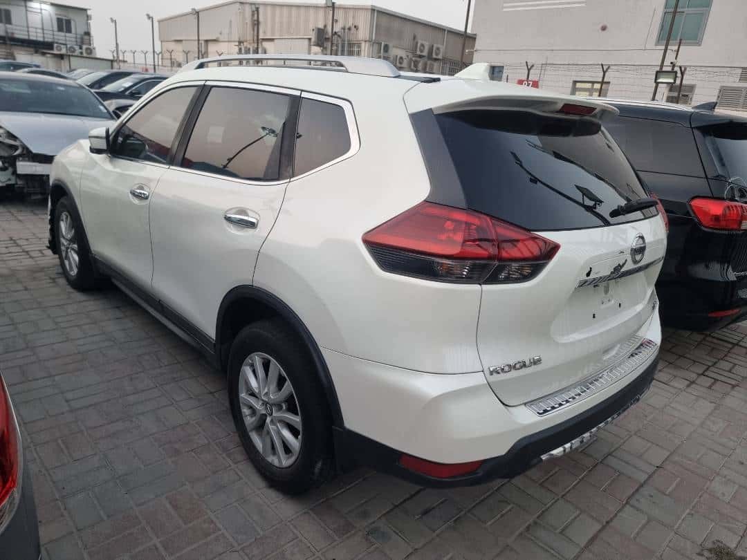 NISSAN ROGUE 2018 thumbnail 4