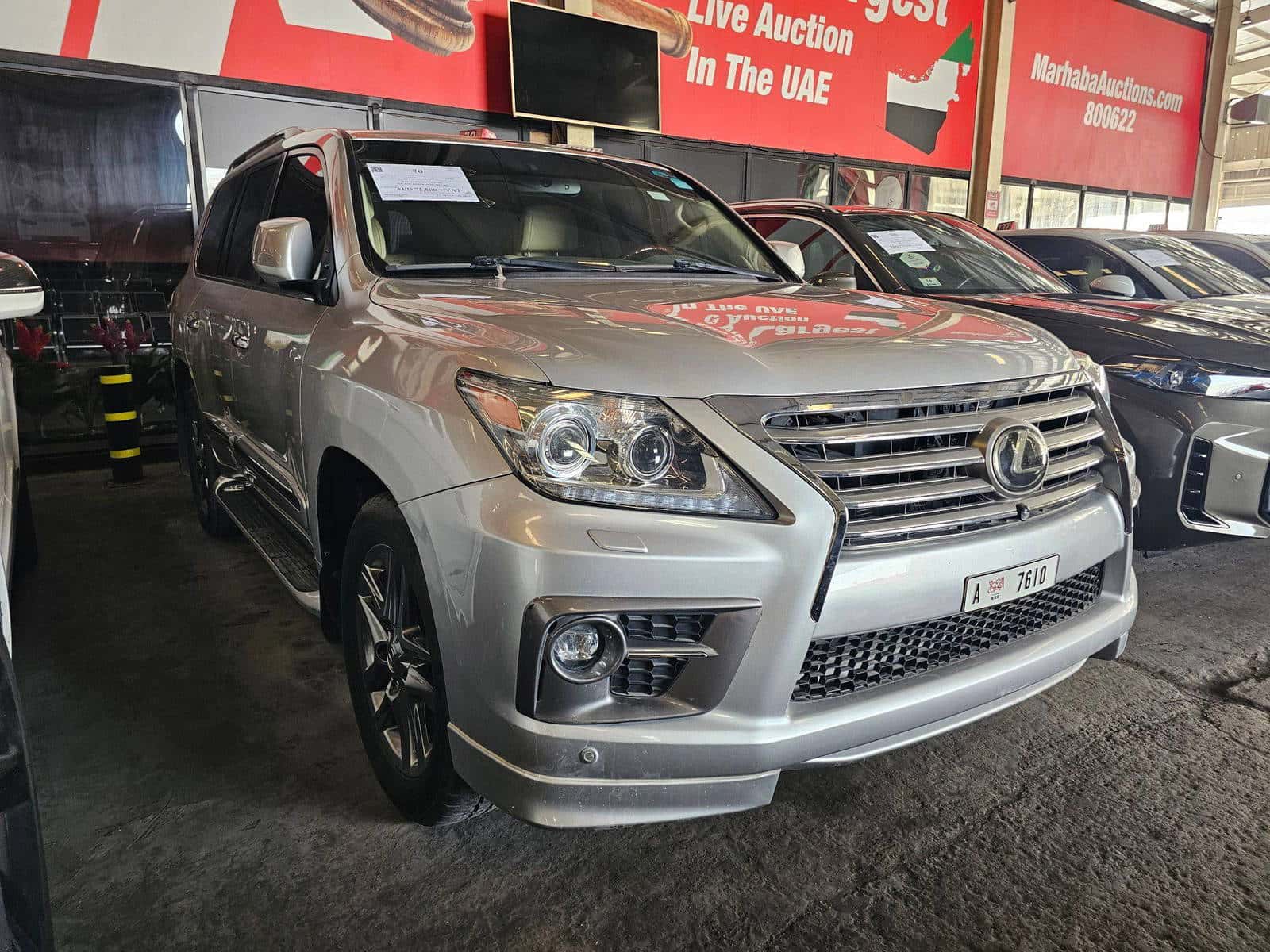 Lexus LX 570 2015 thumbnail 4
