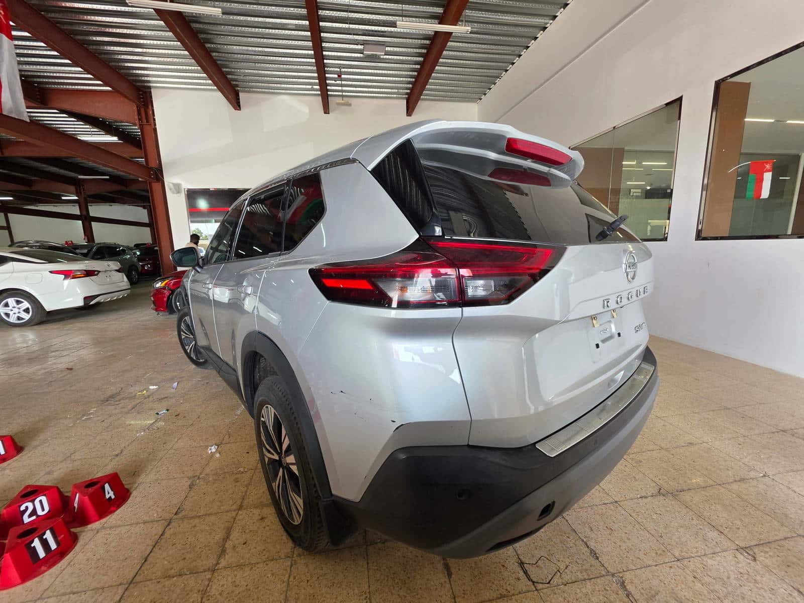 Nissan Rogue 2021 thumbnail 4