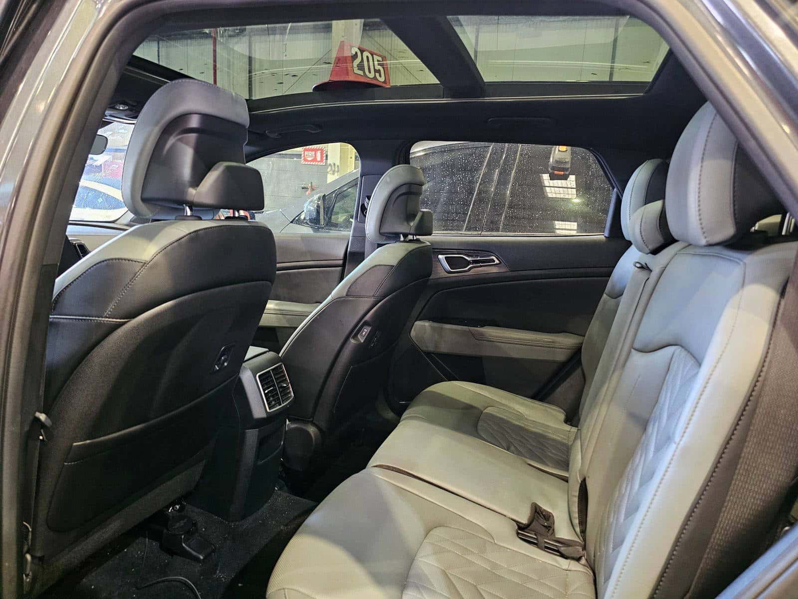 KIA SPORTAGE 2023 thumbnail 6