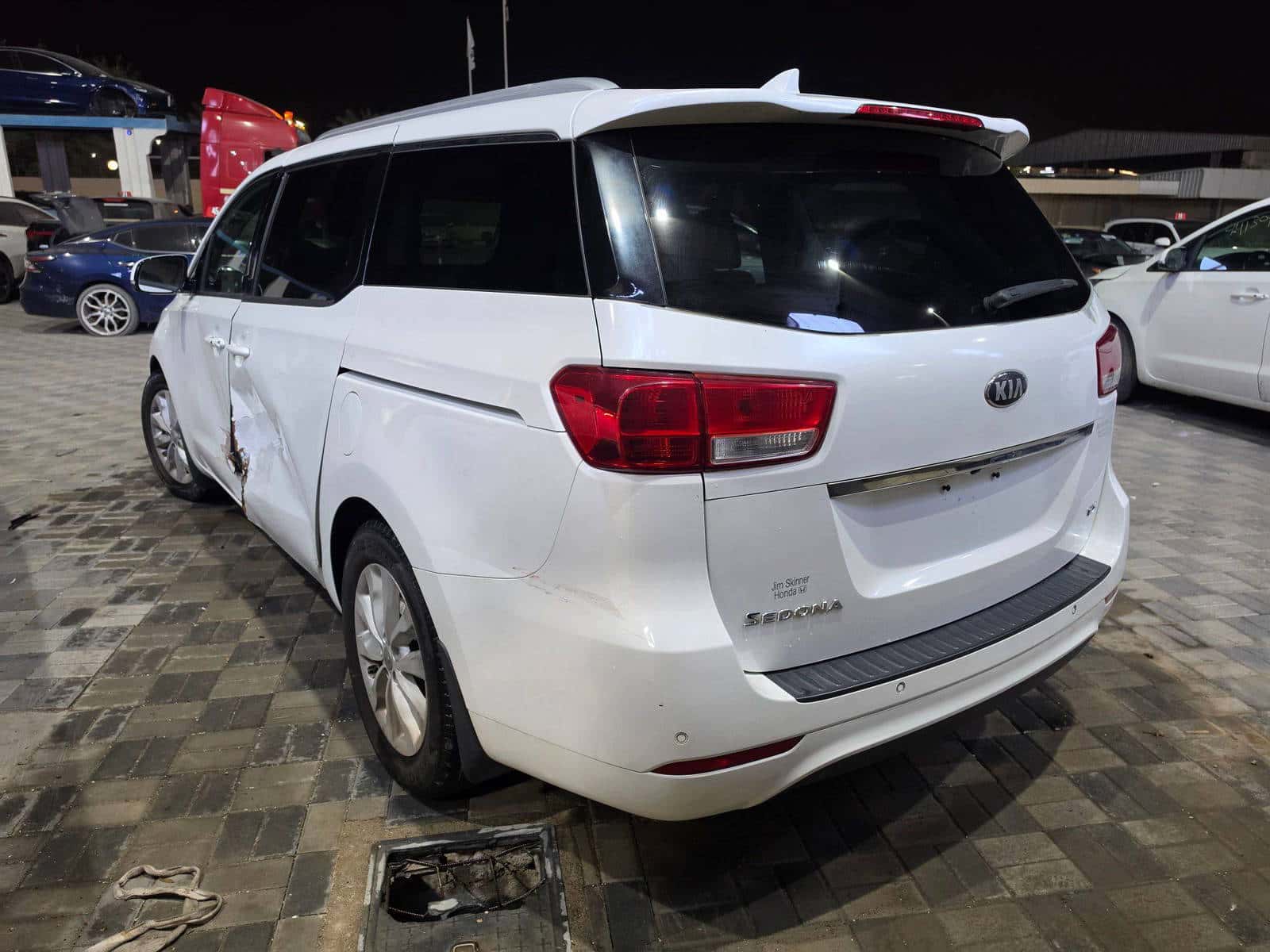 KIA SEDONA 2018 thumbnail 4