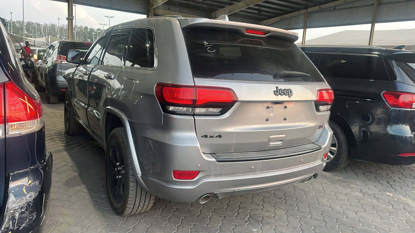 Jeep GRAND CHEROKEE LAREDO 2015 thumbnail 1
