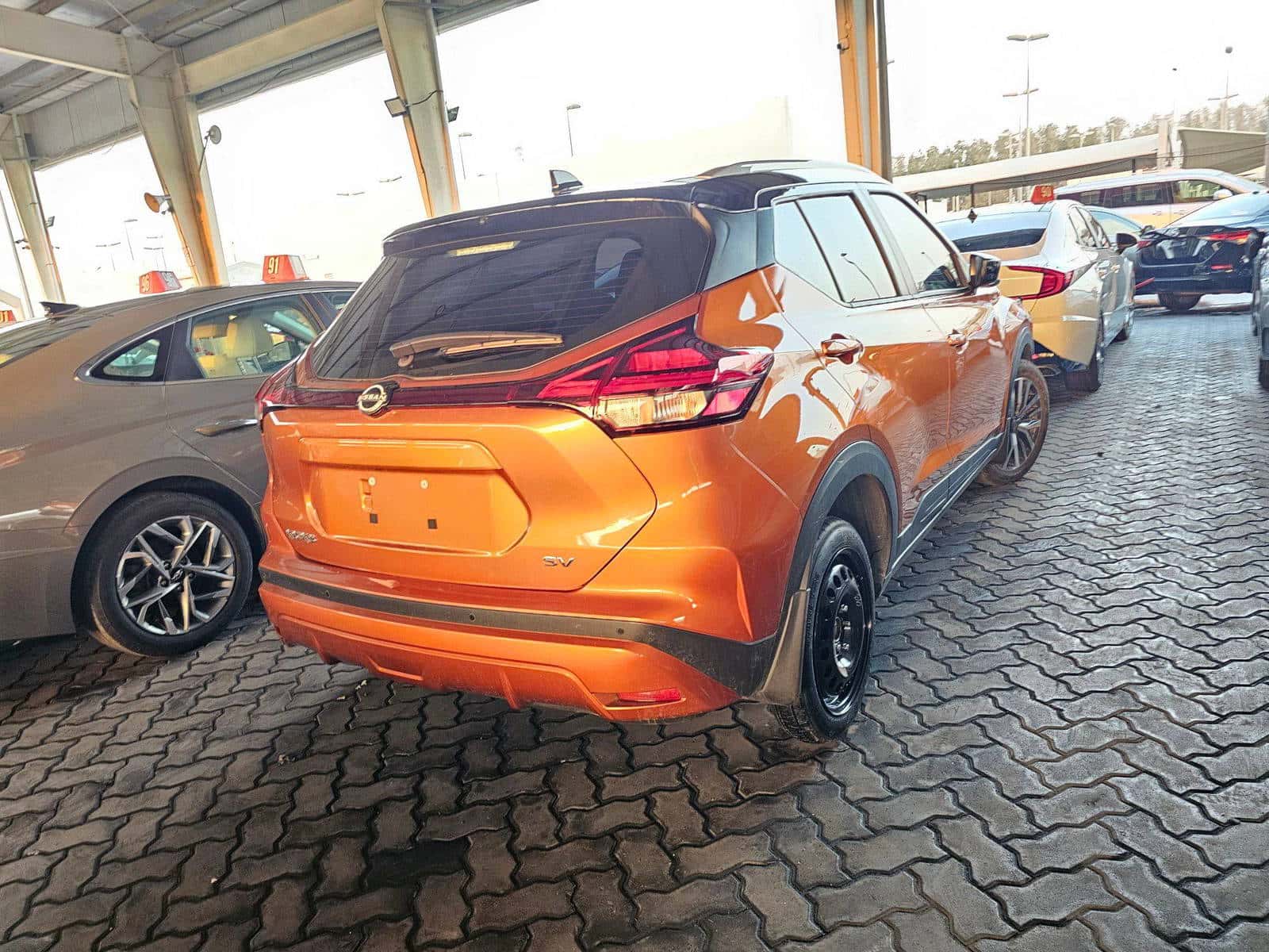 NISSAN KICKS 2024 thumbnail 2