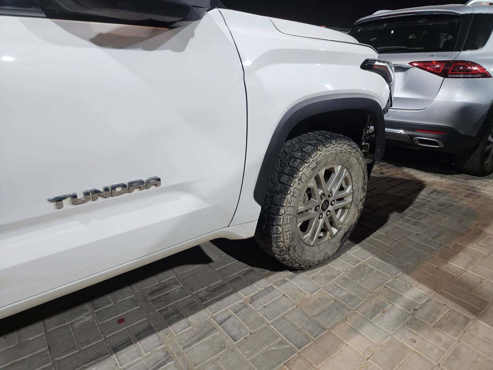 TOYOTA TUNDRA 2022 thumbnail 6