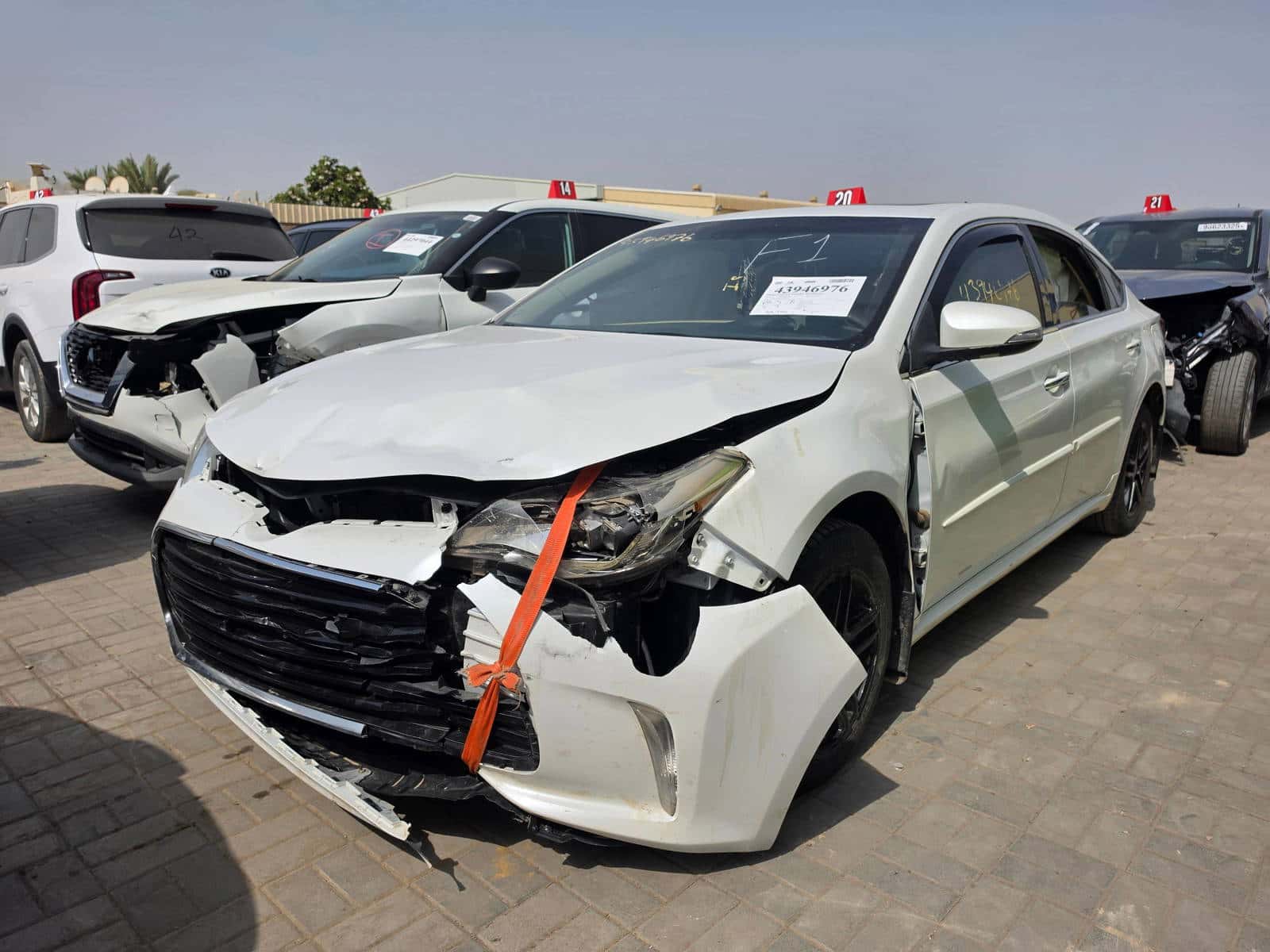 Toyota Avalon 2016 thumbnail 2