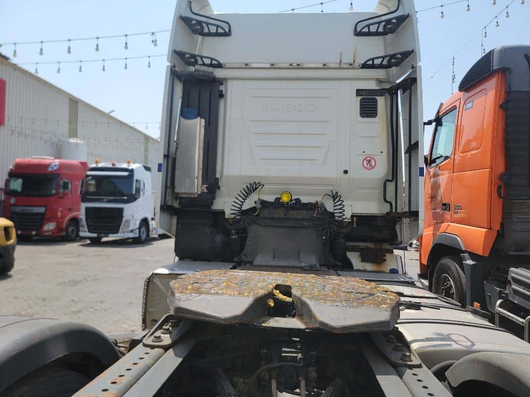 IVECO AS 440 T - Exterior