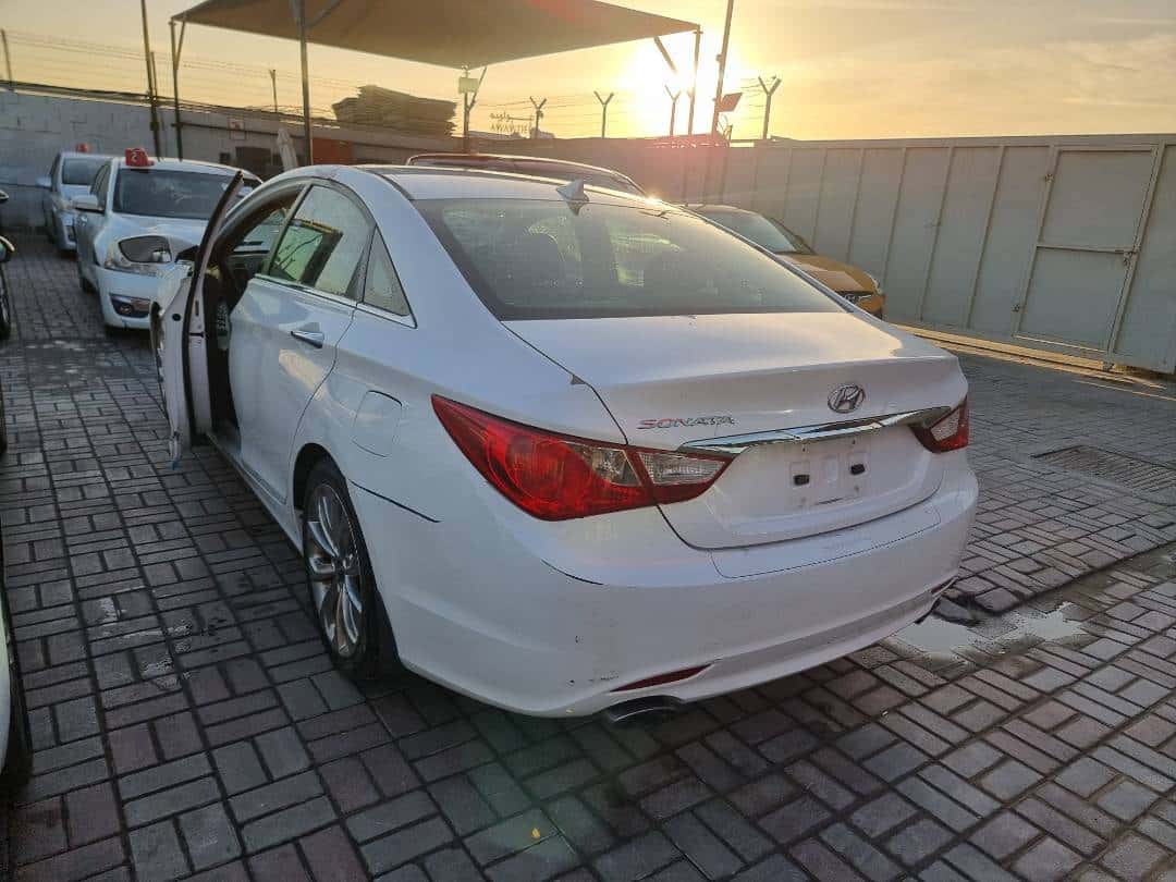 HYUNDAI SONATA 2012 thumbnail 3