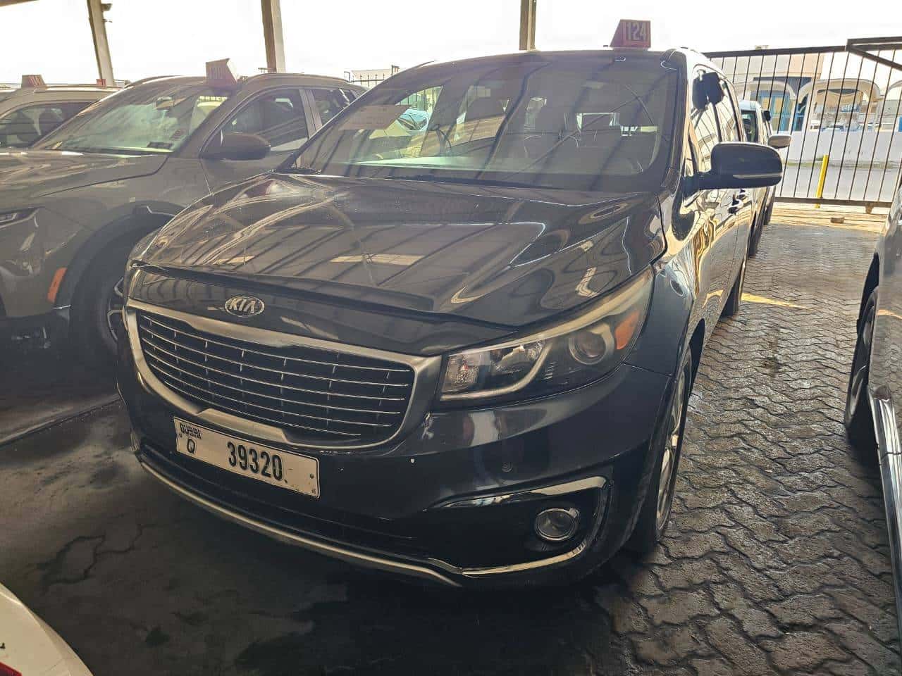 Kia Sedona 2018 thumbnail 4