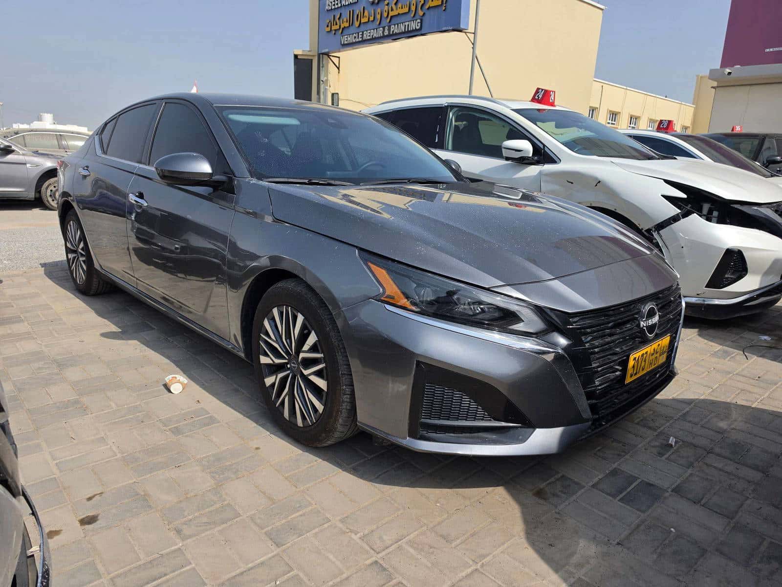 Nissan Altima 2023 thumbnail 3