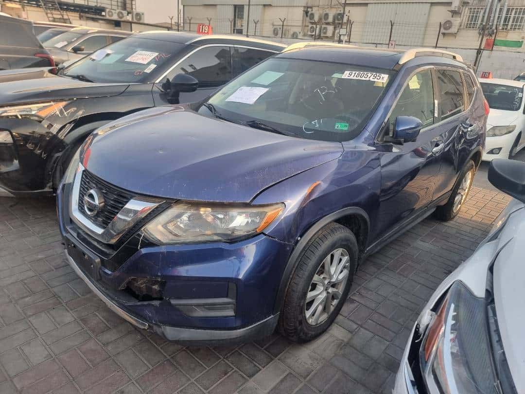 Nissan Rogue 2017 thumbnail 2