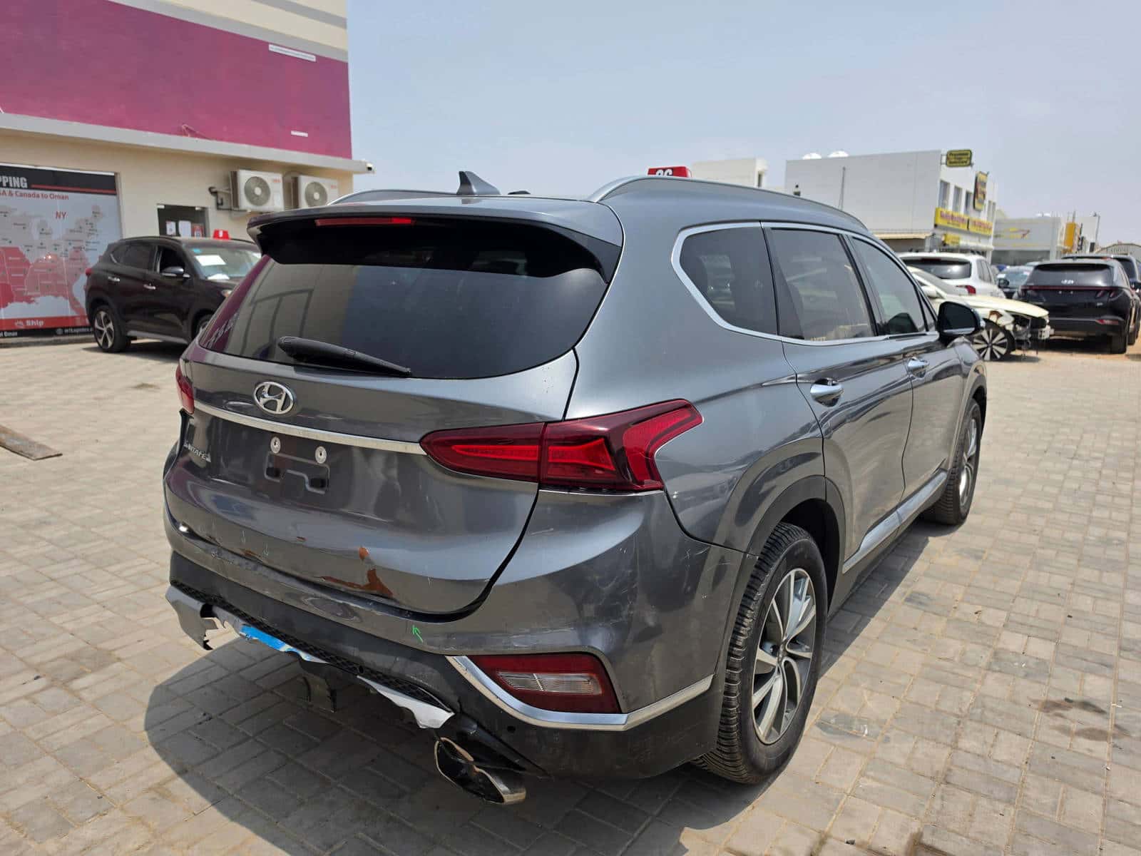 Hyundai SANTA FE LIMITED 2019 thumbnail 4