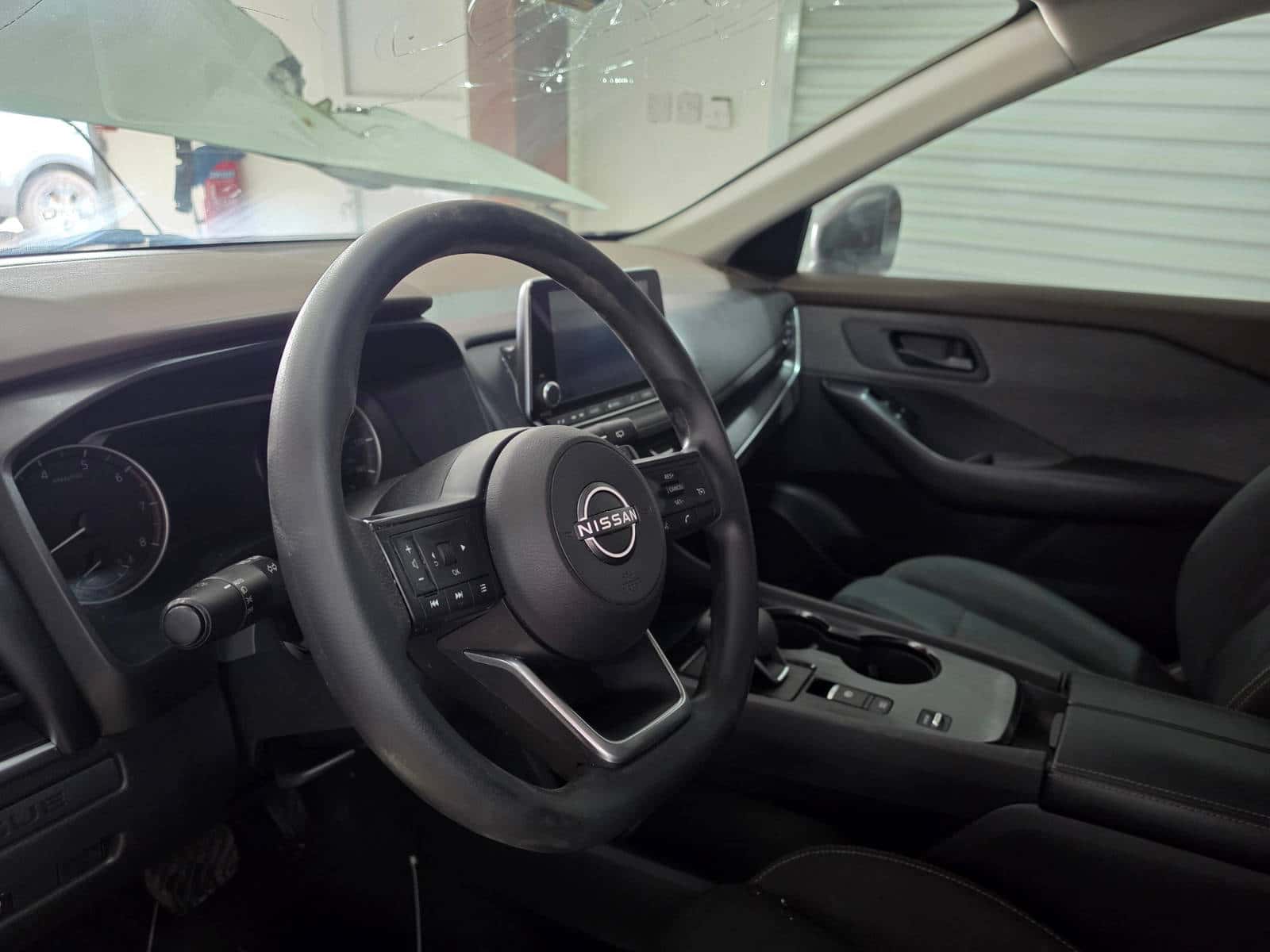 Nissan Rogue 2023 thumbnail 6