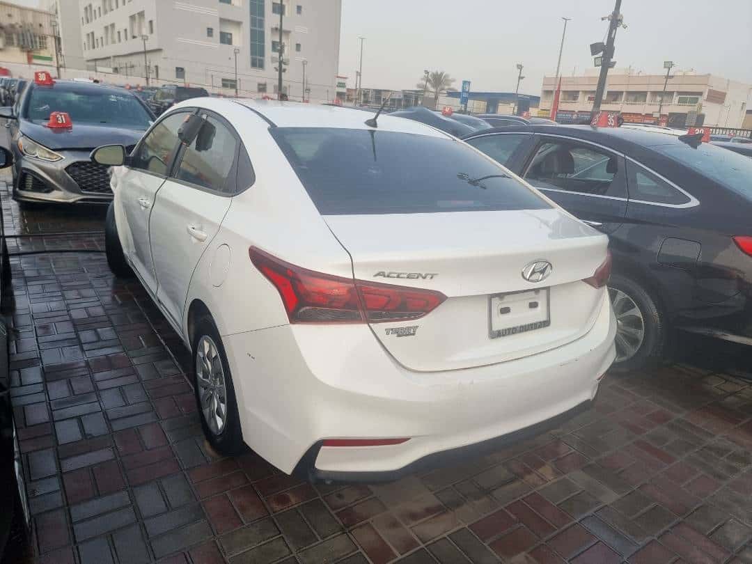 Hyundai Accent 2021 thumbnail 4