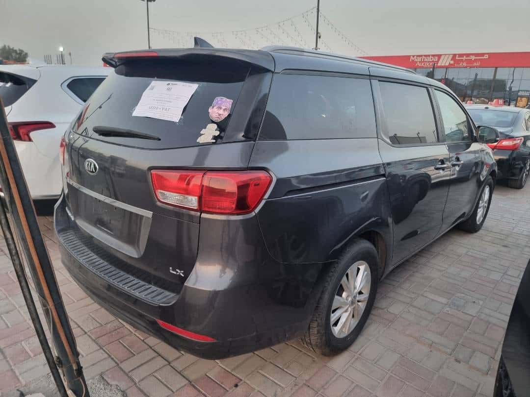 KIA SEDONA 2015 thumbnail 3