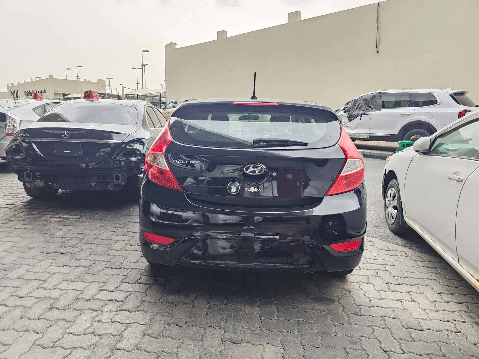 HYUNDAI ACCENT - Exterior