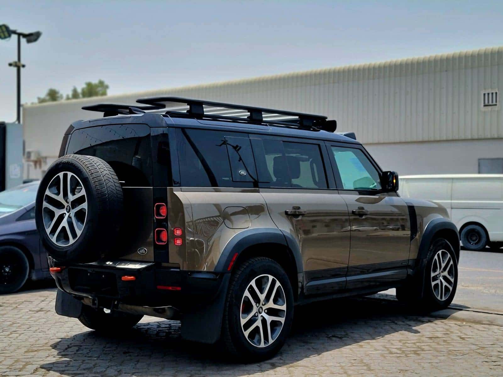 LAND ROVER DEFENDER 110 S - Exterior