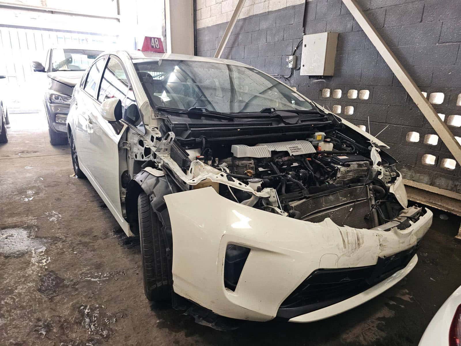TOYOTA PRIUS 2015 thumbnail 2