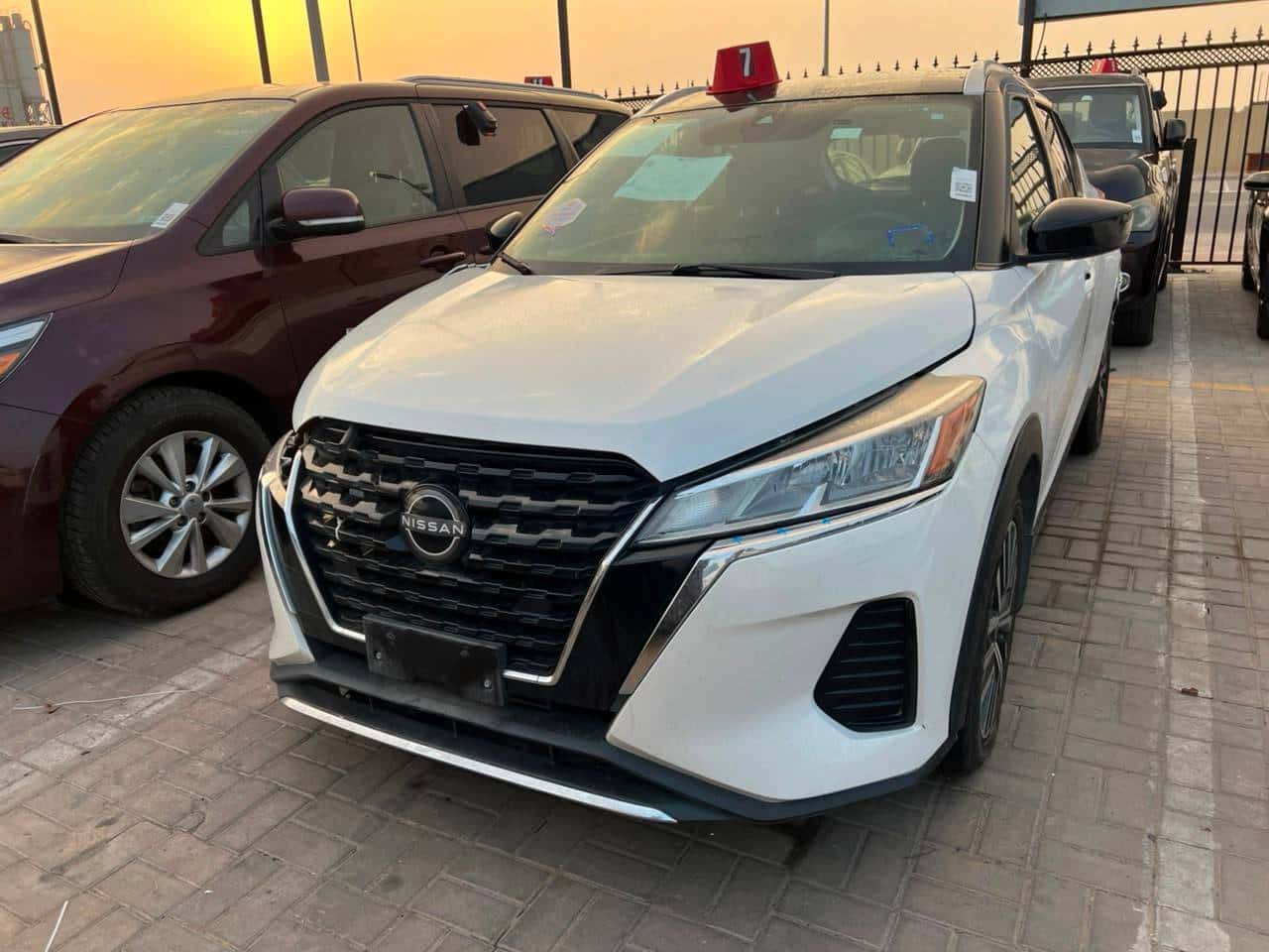 NISSAN KICKS 2023 thumbnail 4