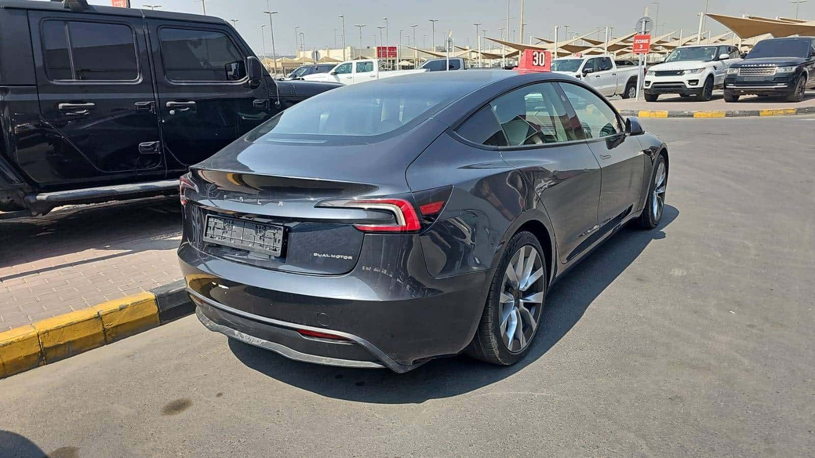 Tesla Model 3 2024 thumbnail 5