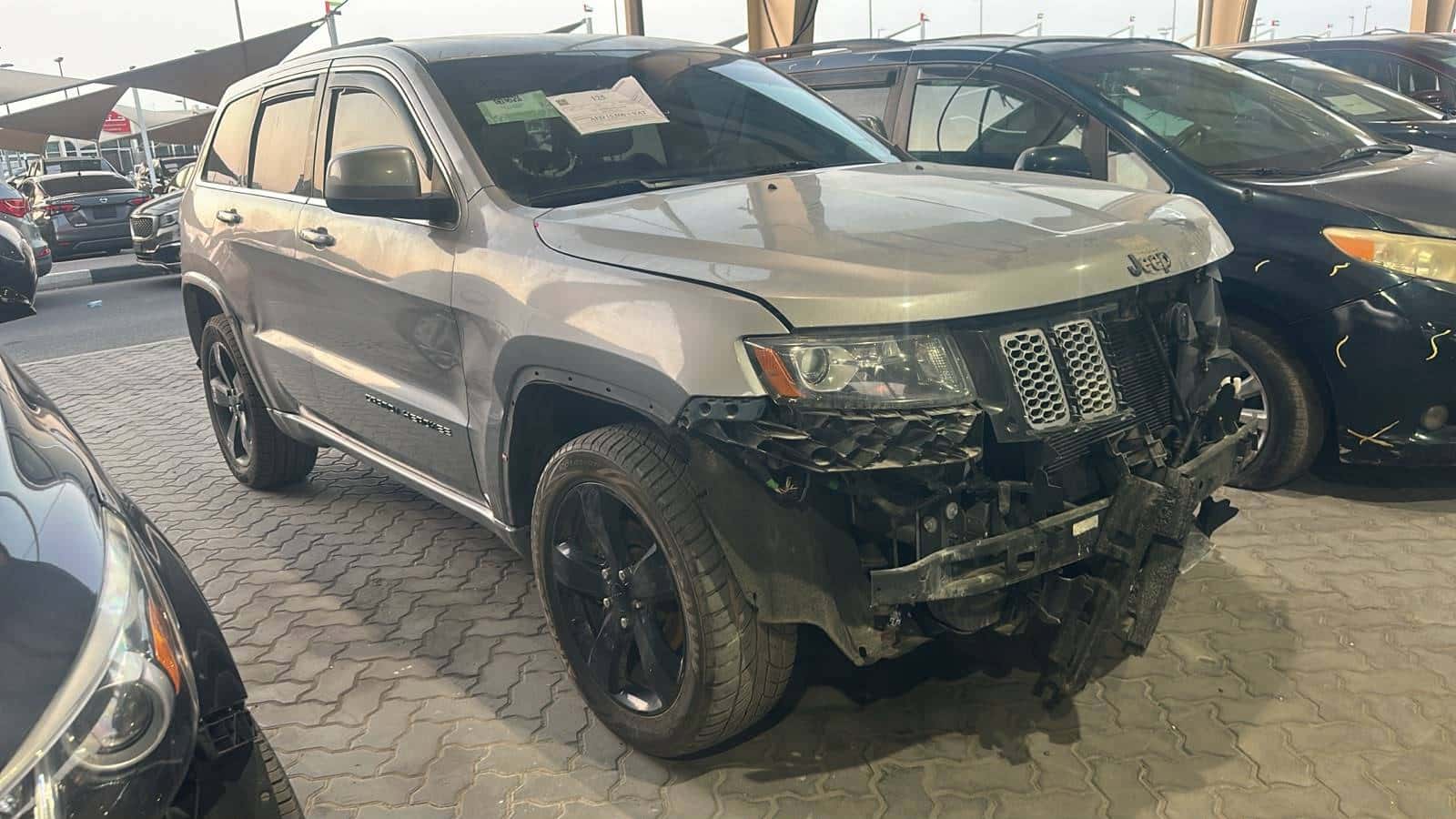 Jeep GRAND CHEROKEE LAREDO 2015 thumbnail 4